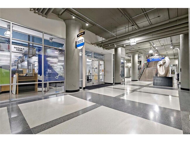 Building Photo - 2929 Chicago Ave