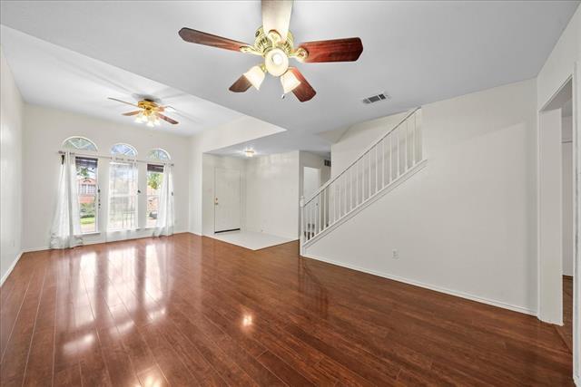 Building Photo - 566 Valley View Dr