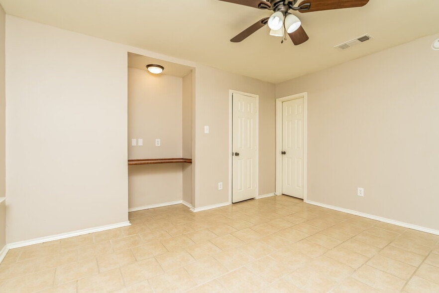 Building Photo - 602 Laurel St