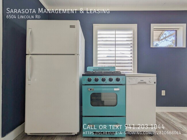 Building Photo - 6504 Lincoln Rd