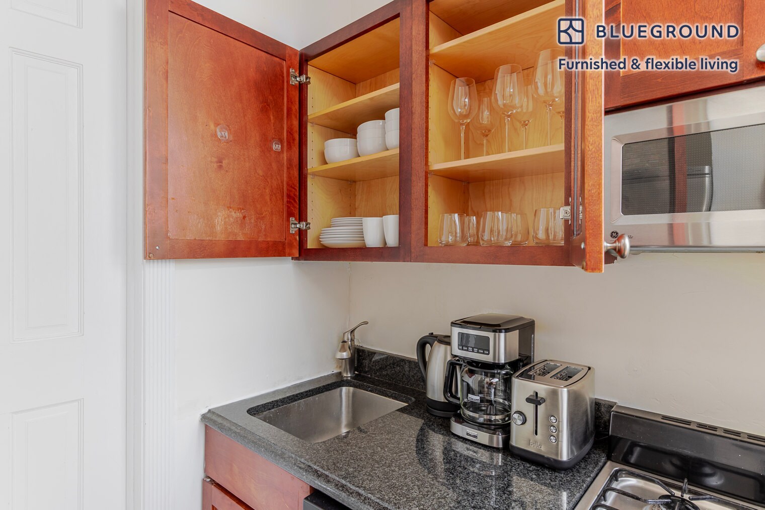 Building Photo - 118 Christopher St