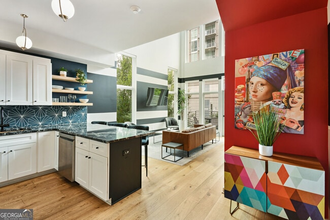 Building Photo - 208 12th St NE