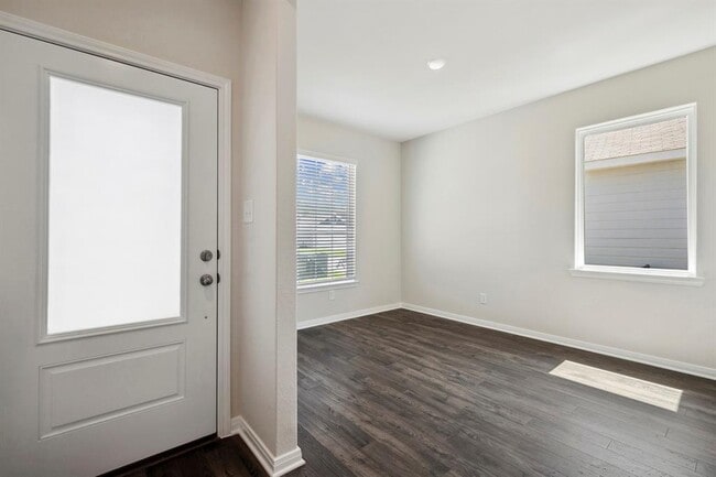 Building Photo - 10415 Red Cardinal Dr