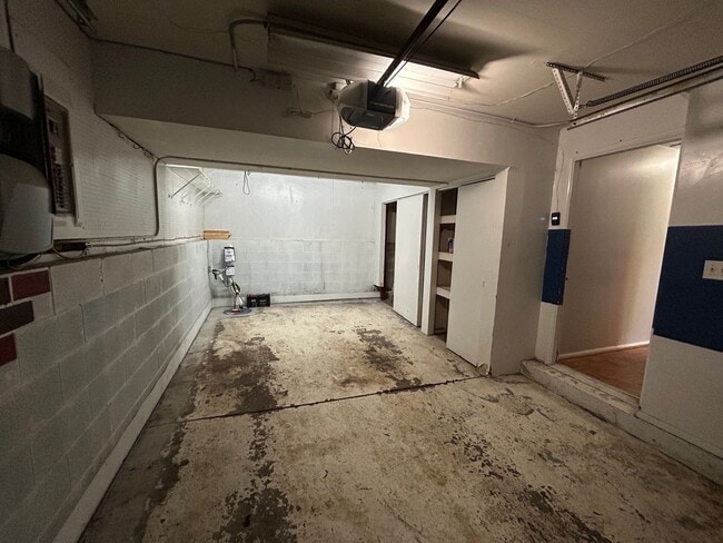 Building Photo - Remodeled 3 Bedroom House in Mason