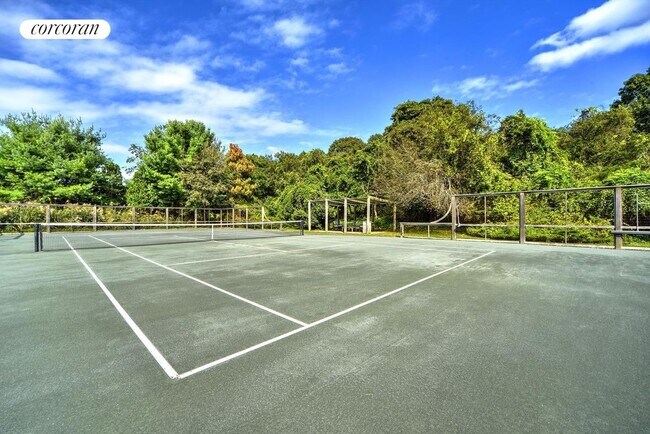 Building Photo - 245 Narrow Ln E