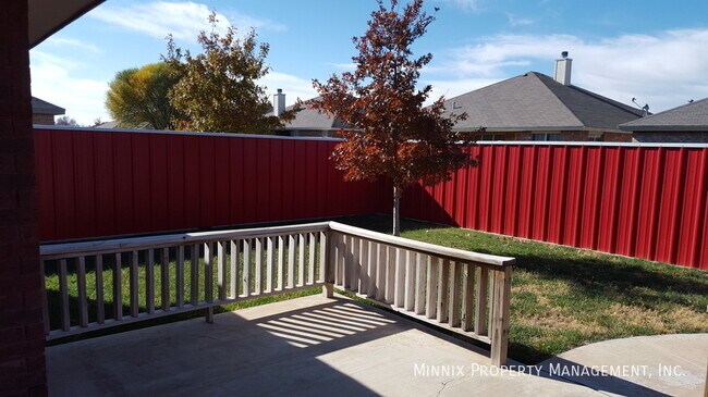 Building Photo - 1002 Osh Kosh Ave. (FS)-