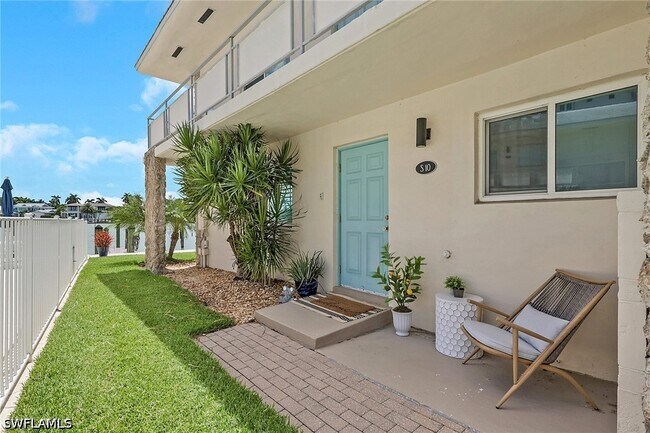 Building Photo - 2500 Gulf Shore Blvd N