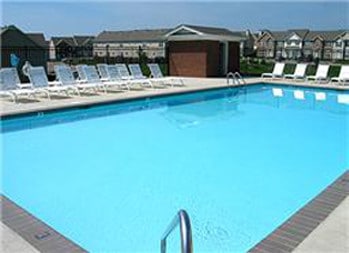 Building Photo - 2271 Dewey Dr