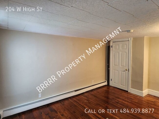 Building Photo - 204 W High St
