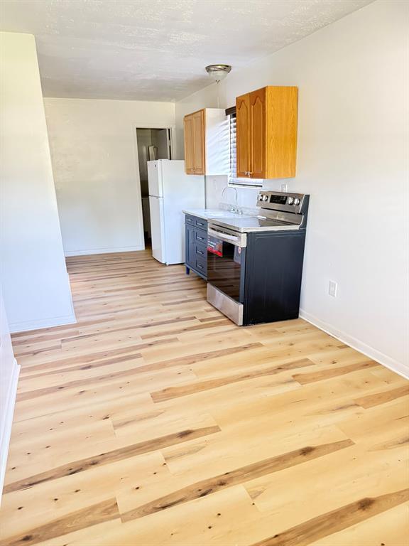 Building Photo - 11414 Sralla Rd
