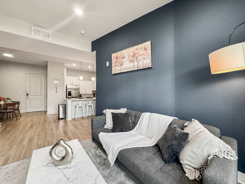 Building Photo - 2901 Indiana St