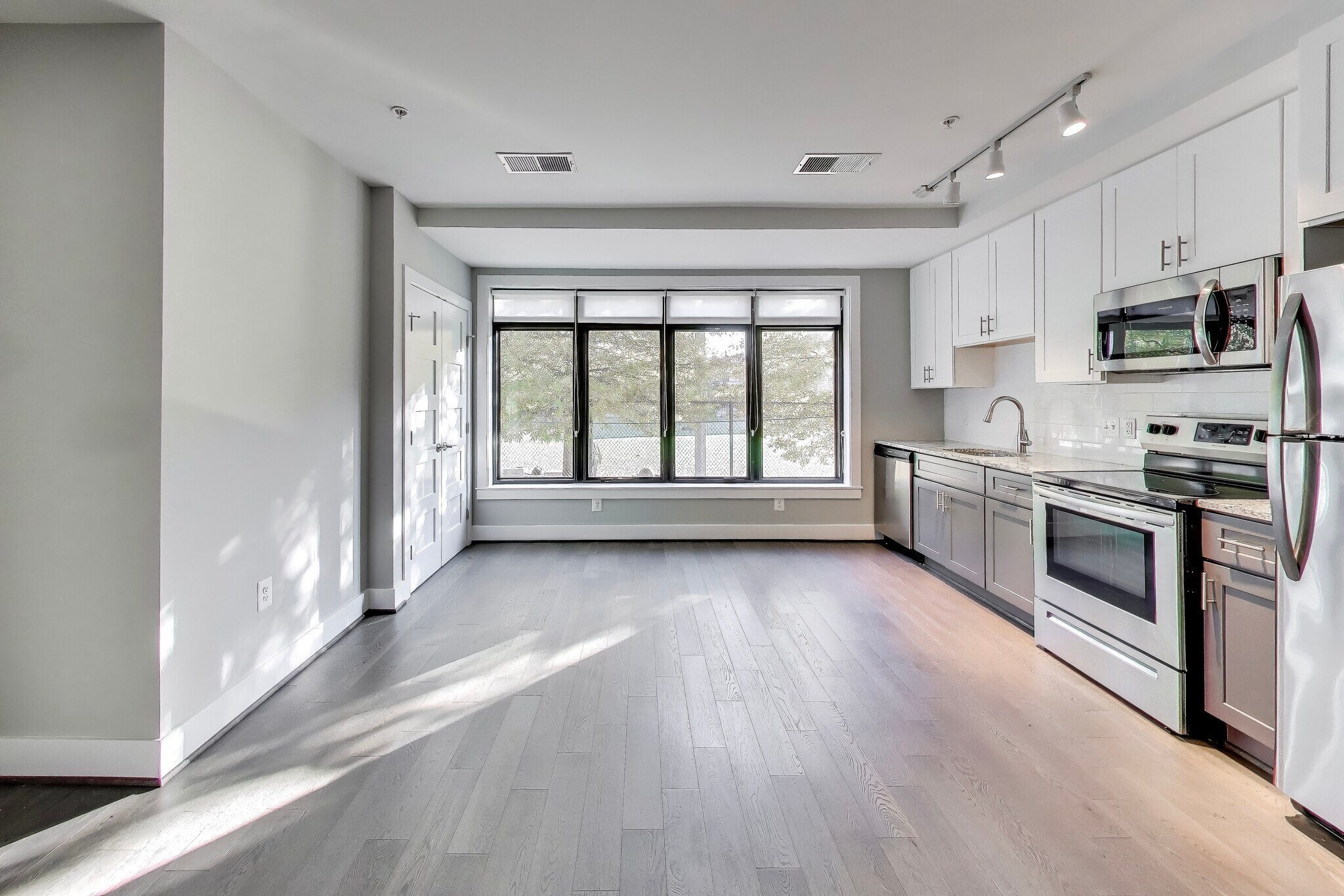 Building Photo - 1521 17th St NW