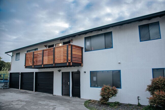 Building Photo - 1440 Myrtle Avenue