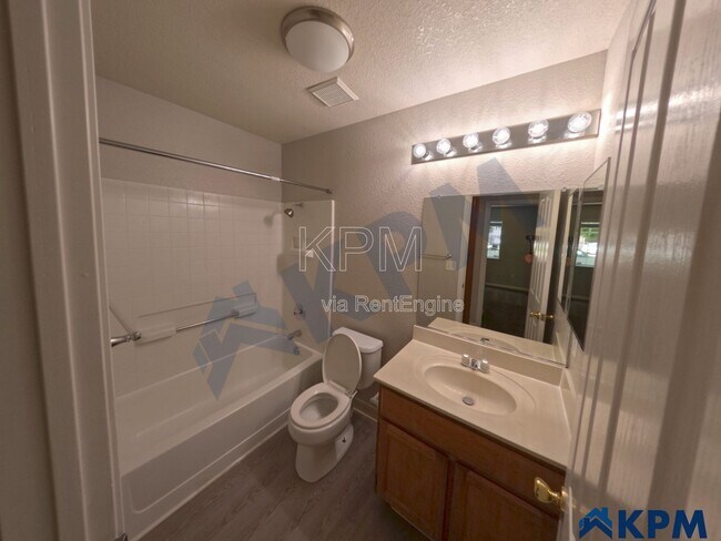 Building Photo - 663 Stoneridge Ct