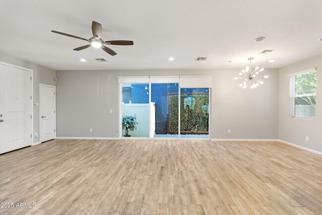 Building Photo - 714 E Boca Raton Rd