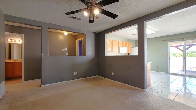 Building Photo - 6039 Malpais Park Ave NW