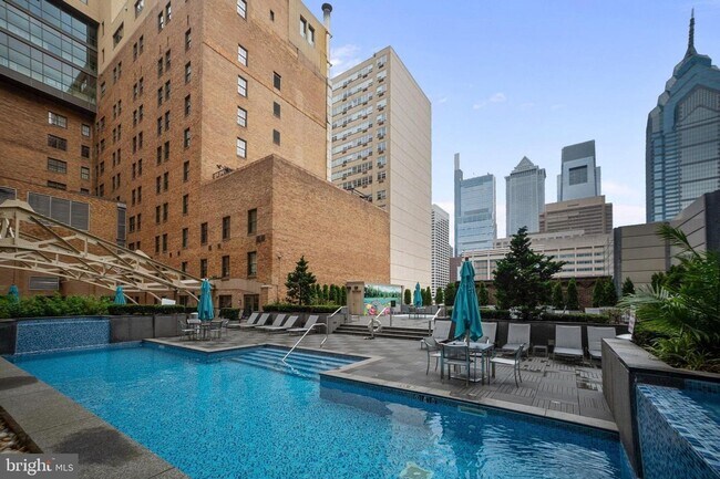 Building Photo - 219-29 S 18th St (Parc Rittenhouse)