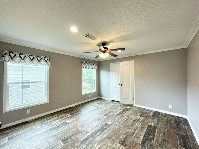 Building Photo - 3124 SW 108th St