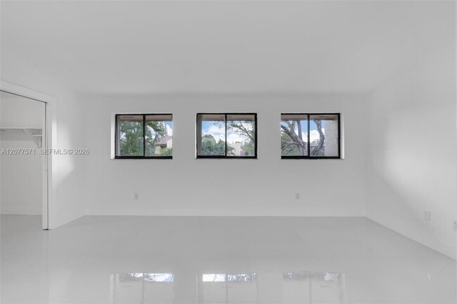 Building Photo - 3843 Alcantara Ave