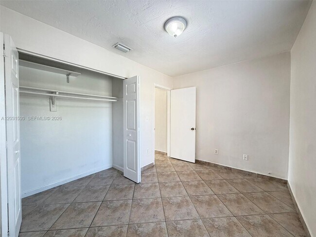 Building Photo - 11760 SW 123rd Ave