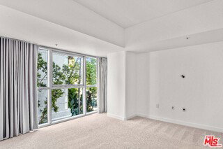 Building Photo - 13700 Marina Pointe Dr