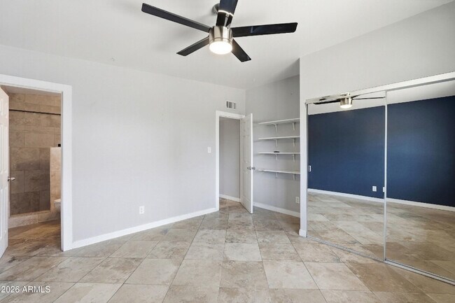 Building Photo - 1609 E Gaylon Dr