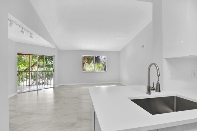 Building Photo - 4005 W McNab Rd