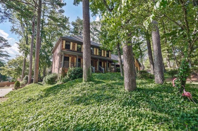 Building Photo - 5741 Wolf Laurel Dr SW