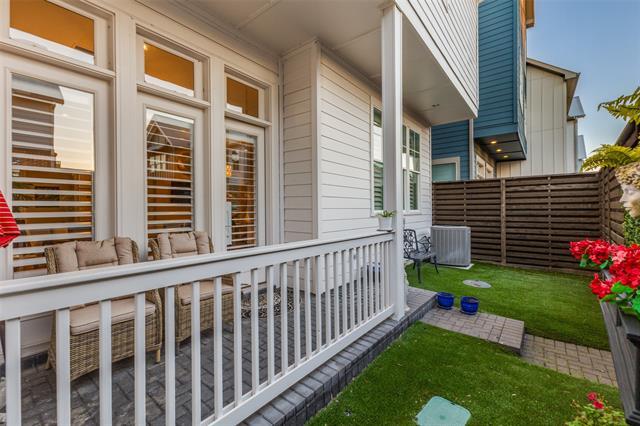 Building Photo - 1725 G Ave