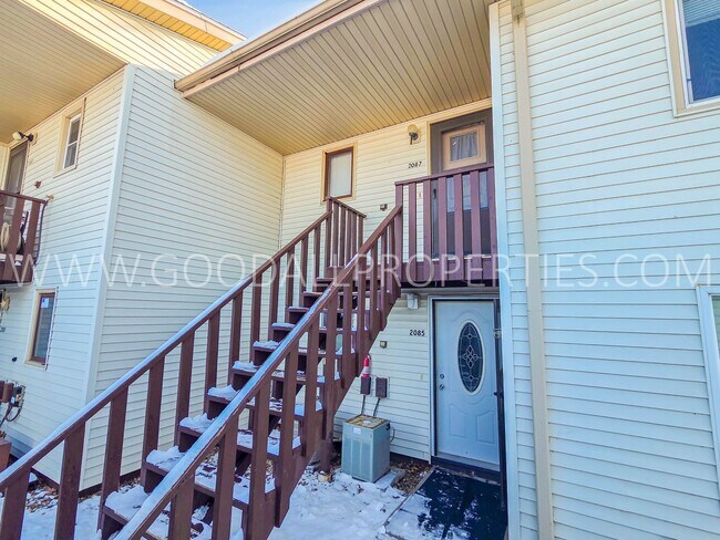 Building Photo - Great Deal on this Two bedroom townhome in Ankeny!!!