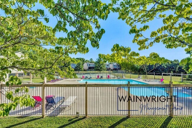 Building Photo - 7213 Peppervine Ct