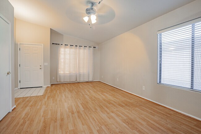 Building Photo - 6590 Tuzigoot Way