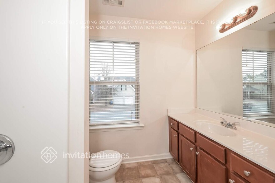 Building Photo - 1472 Ewing Farm Dr