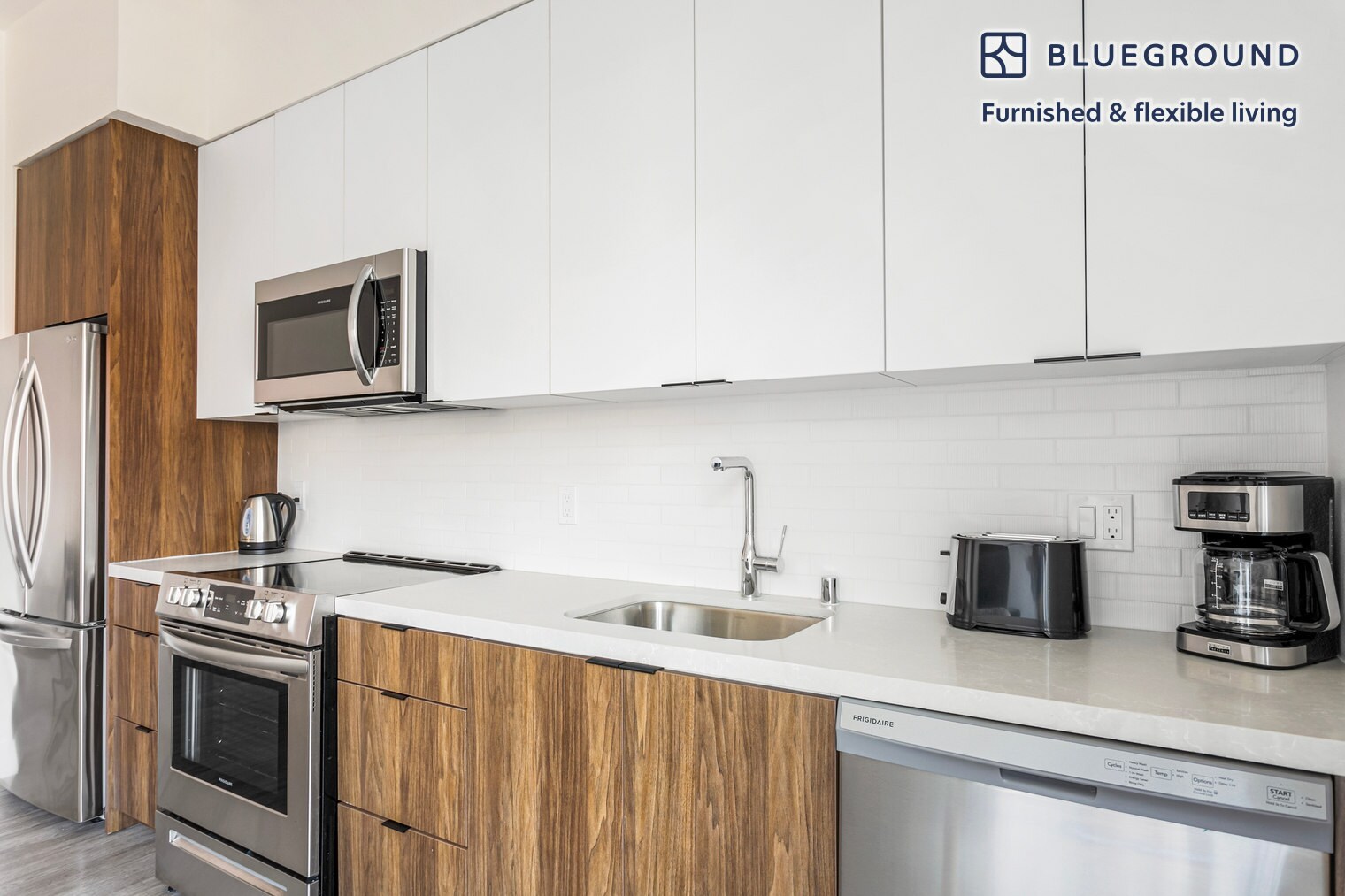 Building Photo - 760 S Serrano Ave