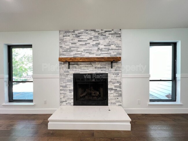 Building Photo - 1331 Buttercup Ct
