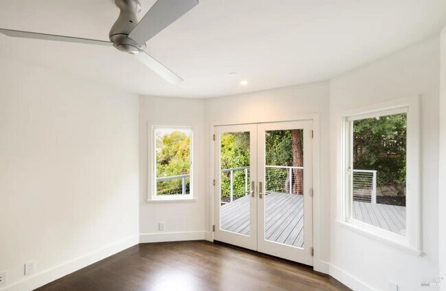 Building Photo - 1309 Nye St