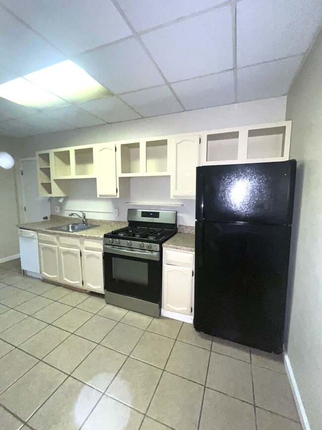 Building Photo - 4007 Powelton Ave