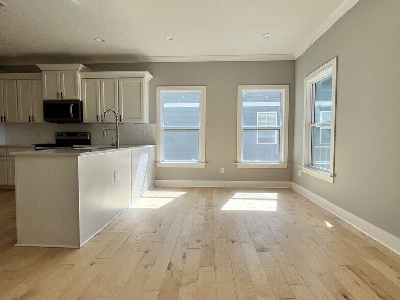 Building Photo - 321 Lambuth Blvd