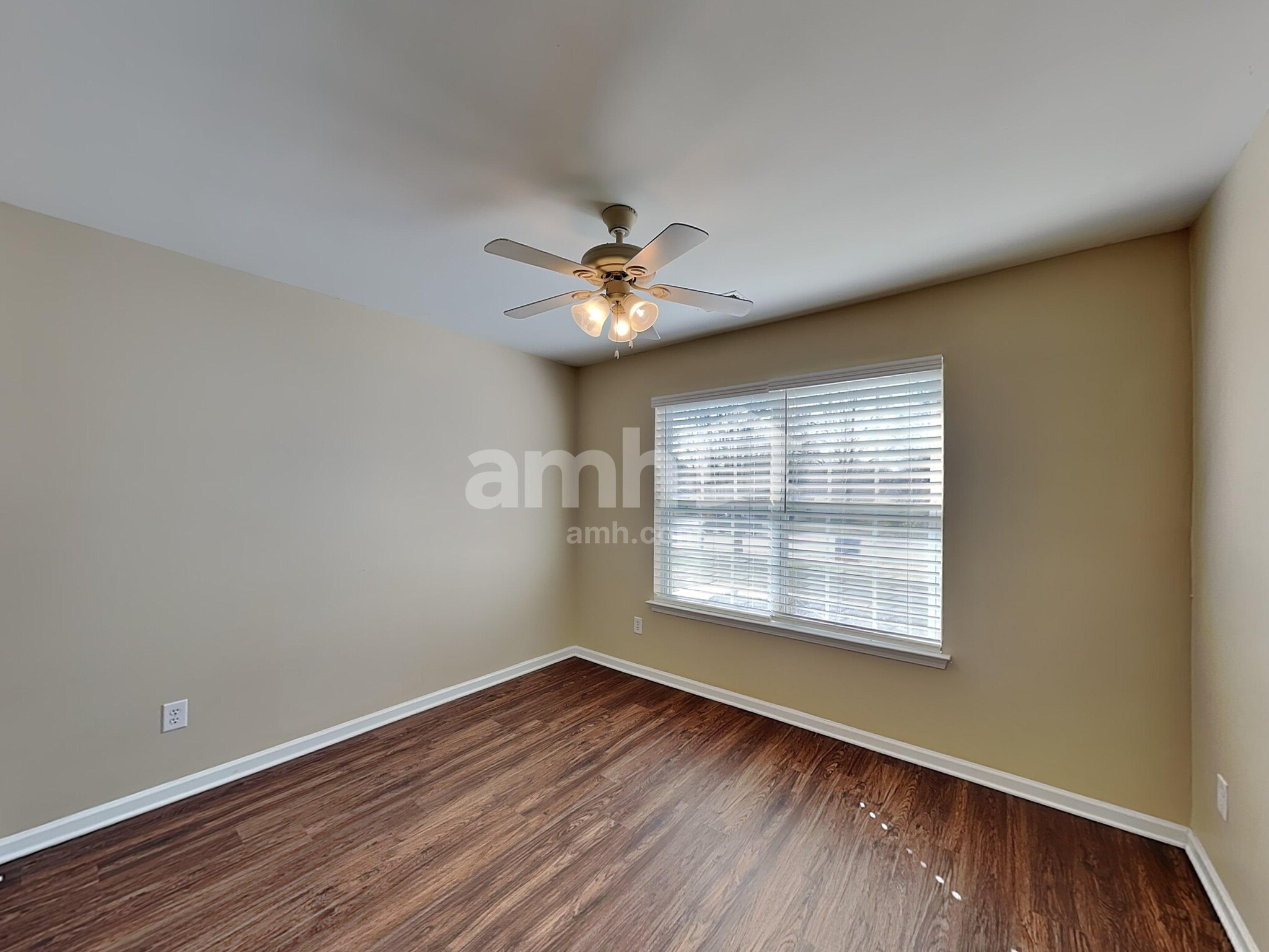 Building Photo - 116 Golden Valley Dr