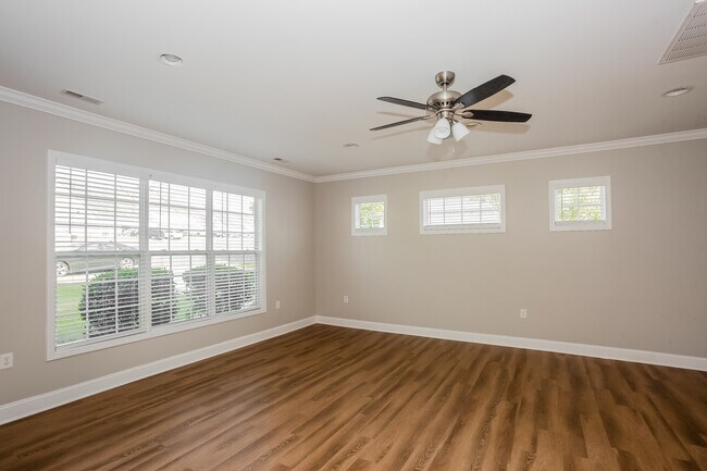 Building Photo - 1004 Semmes Ln