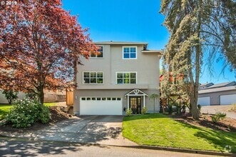 Building Photo - Bright and Airy 3 Bed, 2.5 Bath Stunning H...