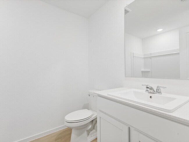 Building Photo - 1621 Baugh St