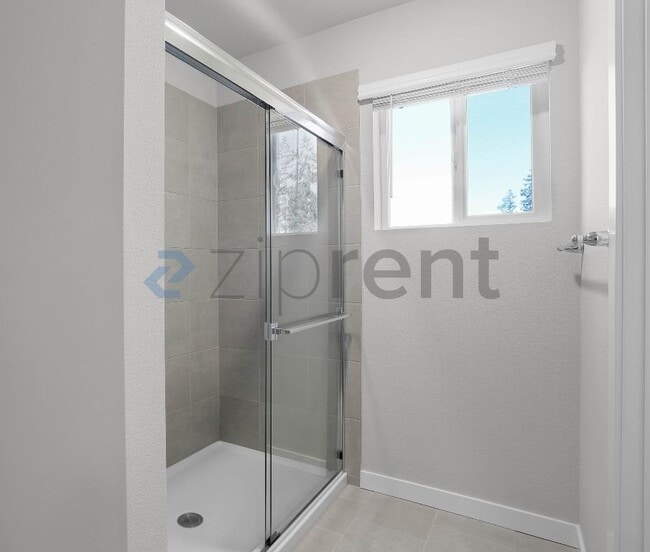 Building Photo - 1621 Seattle Hill Rd