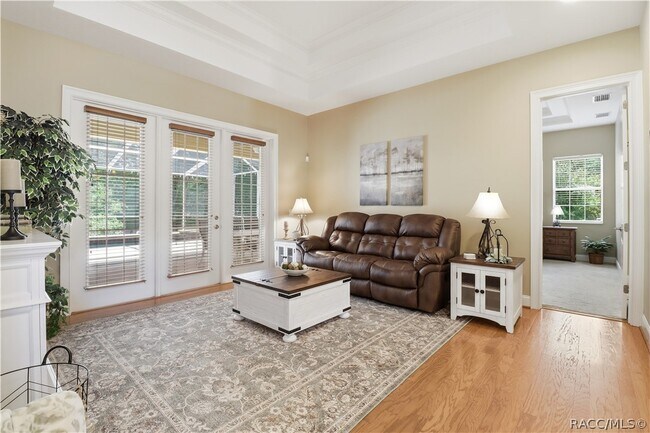 Building Photo - 3759 N Boxelder Way