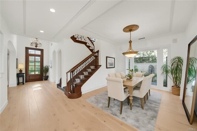 Building Photo - 36 Via Rubino