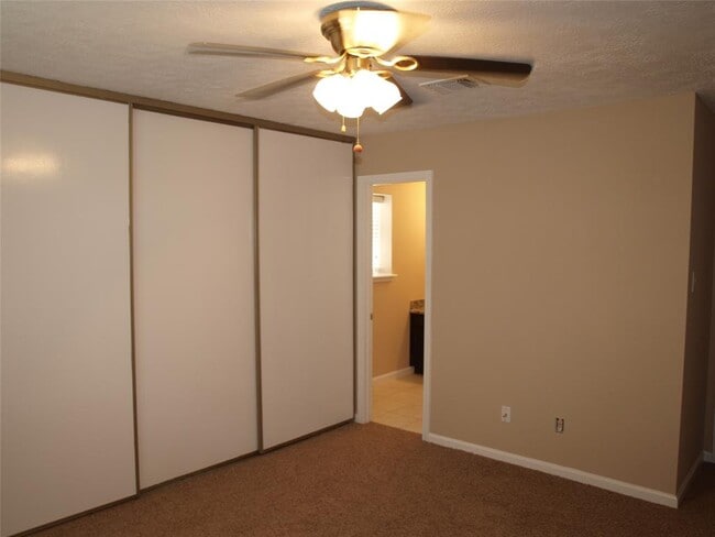 Building Photo - 2531 Northern Dr