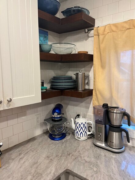 Building Photo - 1260 Francis St NW