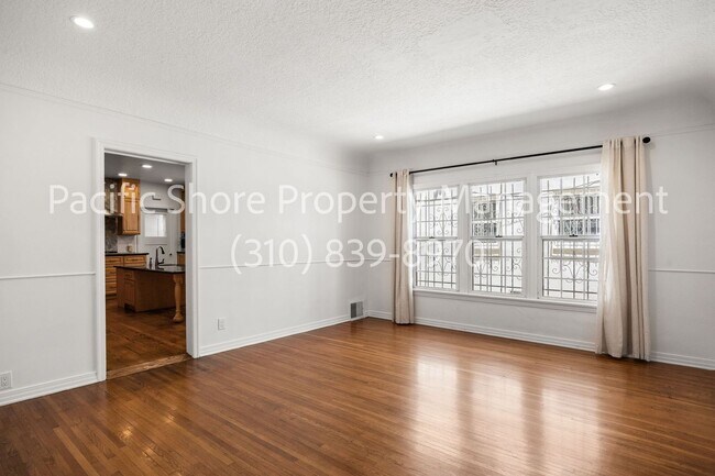 Building Photo - 107 N Mansfield Ave