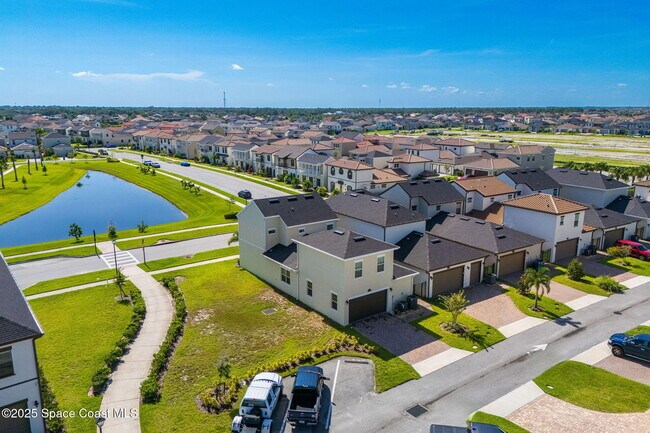 Building Photo - 8110 Allure Dr