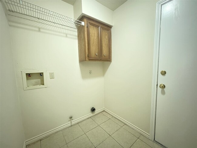 Building Photo - 12943 Lemur Ln